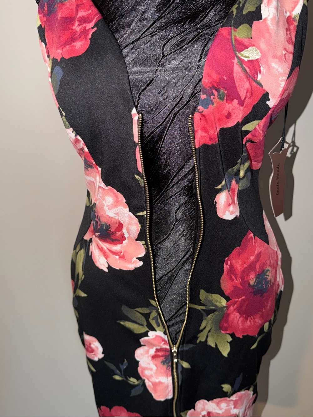 Sexy Floral Black and Pink Women's Haute Monde Dress SIZE:M - Picture 4 of 5
